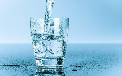 Varias formas de consumir ocho vasos de agua al día